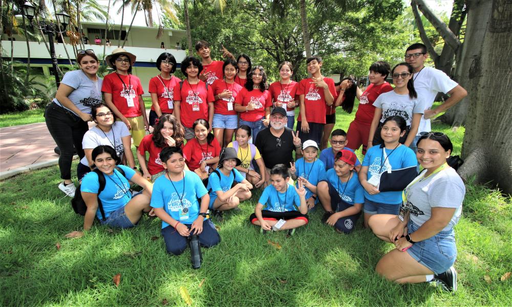 El Dr. Jorge Téllez ofreció una charla a los participantes del curso de verano