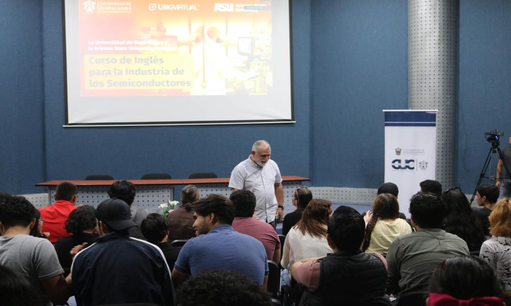 UdeG y ASU lanzan curso de inglés para la industria de los semiconductores