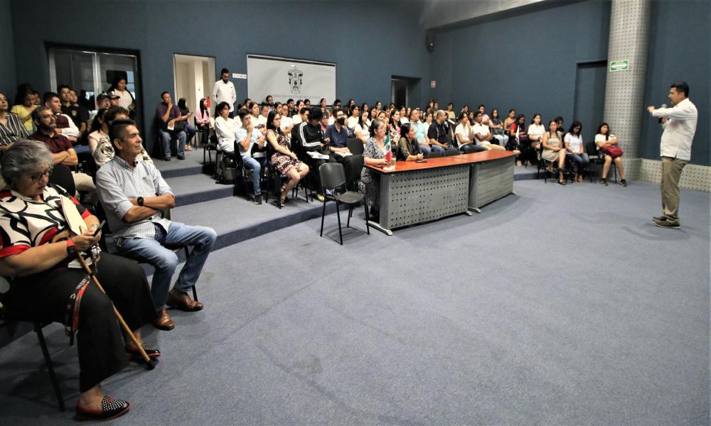 Invitan a los jóvenes a realizar investigaciones y obtener apoyos económicos