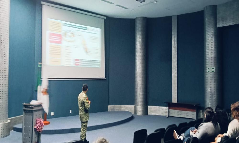 Autoridades militares realización proximidad social con estudiantes del CUCosta