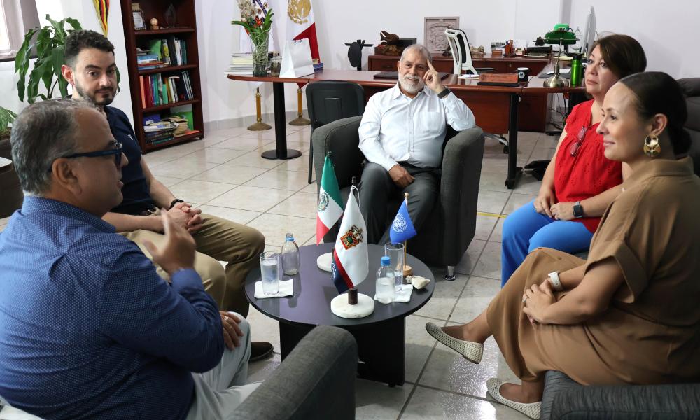 Recibe el Dr. Jorge Téllez la visita de la nueva Cónsul de Educación y Cultura de EU