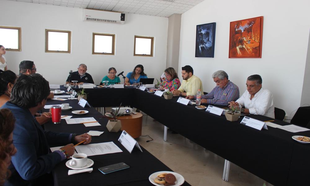 Toman protesta nuevos integrantes del Consejo Social del CUCosta