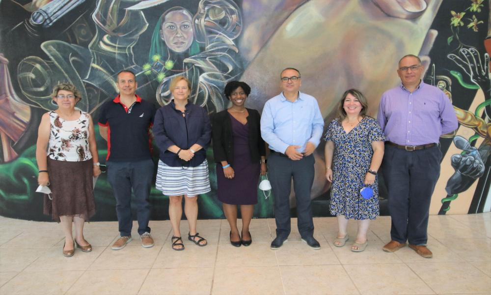 Diplomáticos de la Embajada de EU en México visitaron CUCosta