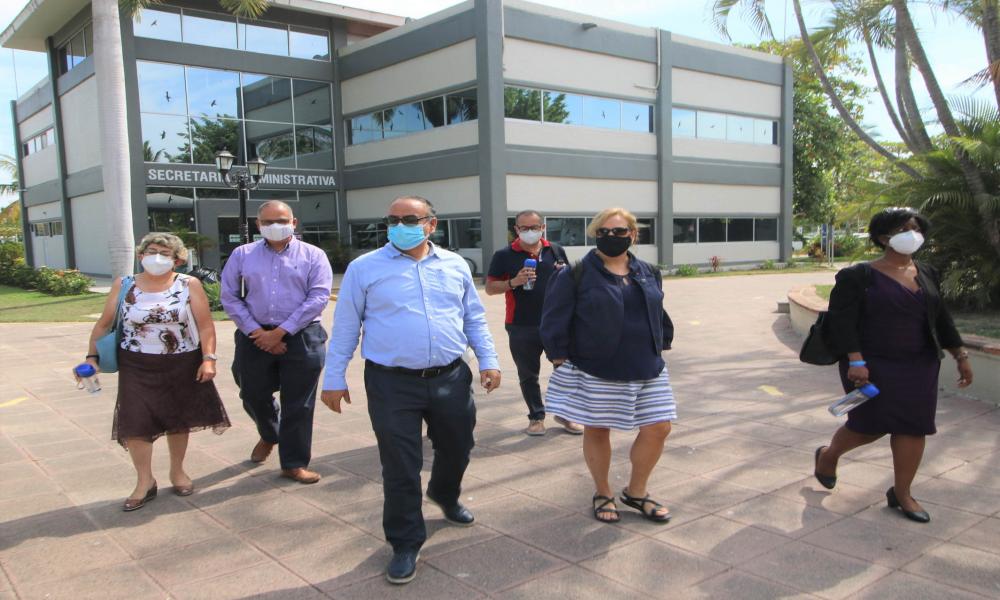 Diplomáticos de la Embajada de EU en México visitaron CUCosta