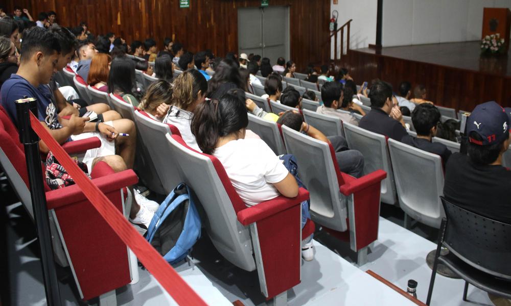 Expertos sugieren a contadores actualizarse en Normas de Información Financiera