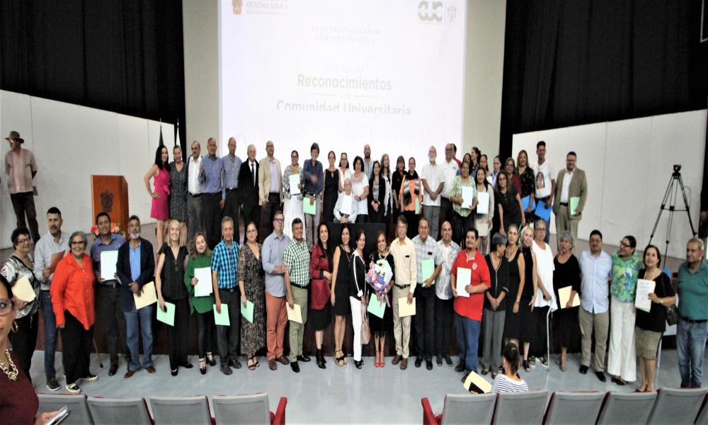 Reconocen la entrega y dedicación de la comunidad universitaria del CUCosta