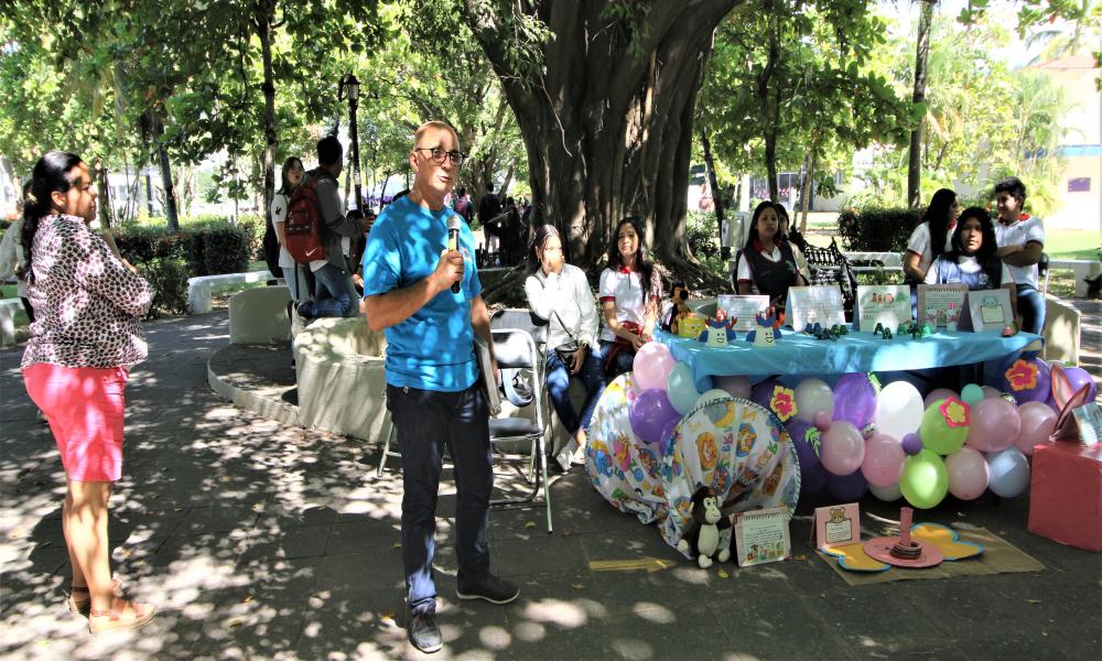 Arrancó la Feria CREADI en Centro Universitario de la Costa