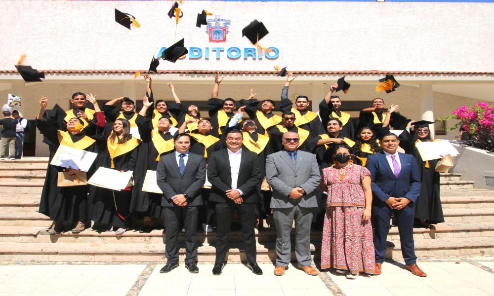 Egresa XX Generación de Lic. en Cultura Física y Deportes “Lic. Gerardo Daniel Rodríguez Pintor”