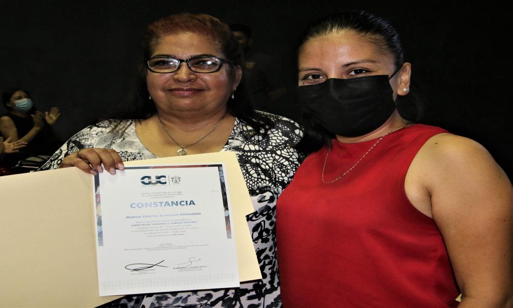 Ofrece CUCosta capacitación a sus colaboradores en Desarrollo Humano Integral