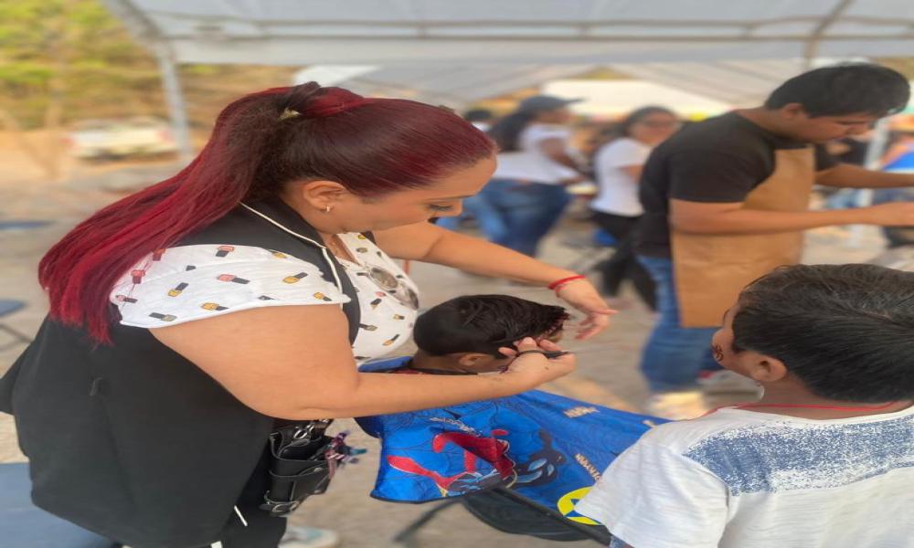 El Festival por la Niñez y Juguetón PV motiva sonrisas y alegría gracias a CUCosta y Rotarac Vallarta Centro