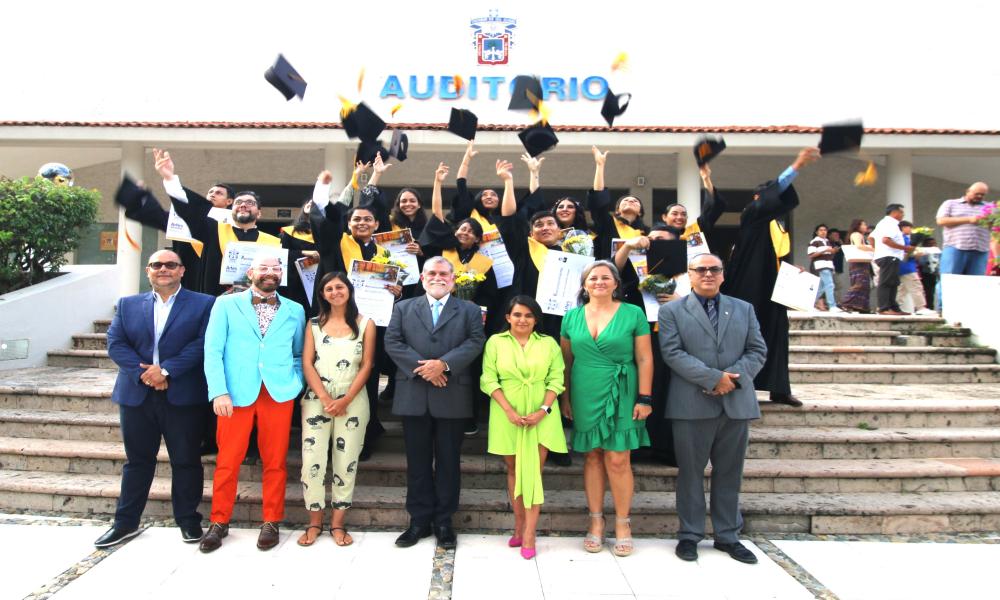 Se realiza acto académico de las carreras Artes Visuales para la Expresión Fotográfica; para la Expresión Plástica y Diseño para la Comunicación Gráfica