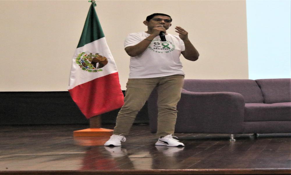 Recibe el Dr. Jorge Téllez López al diputado Enrique Velázquez quien dialogó con estudiantes sobre la Ley de Donación de Órganos