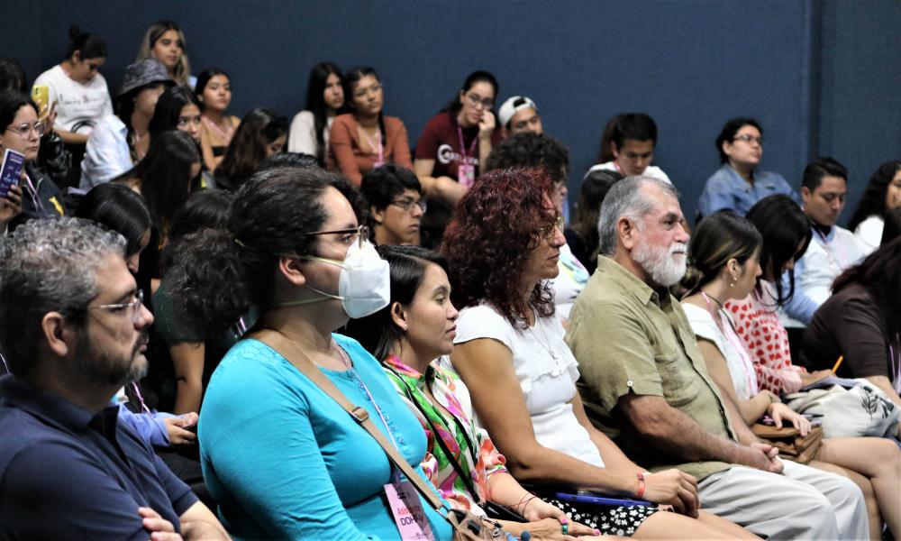 ¡Va Licenciatura en Diseño para Comunicación Gráfica por tercera certificación!