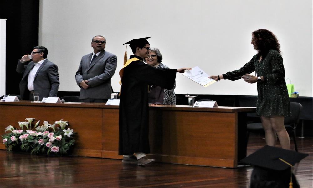 Egresa la XXXIV Generación de la Lic. en Diseño para la Comunicación Gráfica “Mtro. Candelario Macedo Hernández”