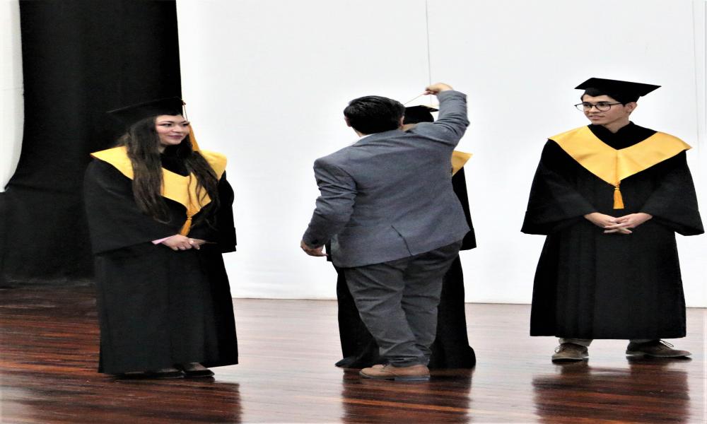 Egresa la XXXIV Generación de la Lic. en Diseño para la Comunicación Gráfica “Mtro. Candelario Macedo Hernández”