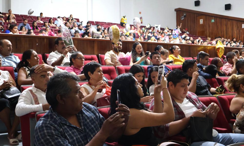 Doble Graduación en CUCosta de egresados de las Licenciaturas en Turismo y Lic. Ciencias y Artes Culinarias