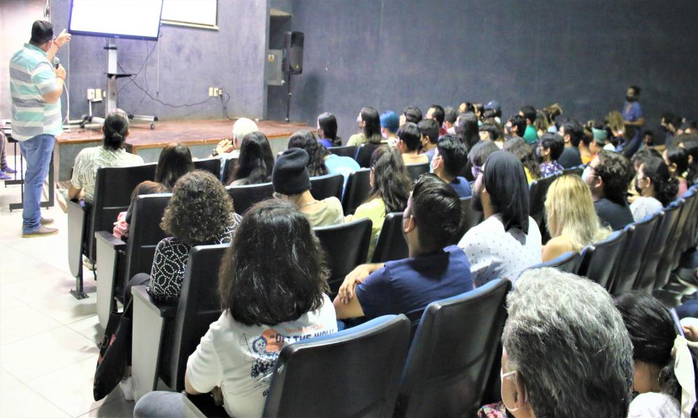 Investigadores del CUCosta deben obtener permisos de pesca para salir al mar