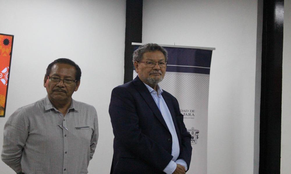 Comparte Élmer Mendoza su estilo en “La Lectura y la Literatura Negra”