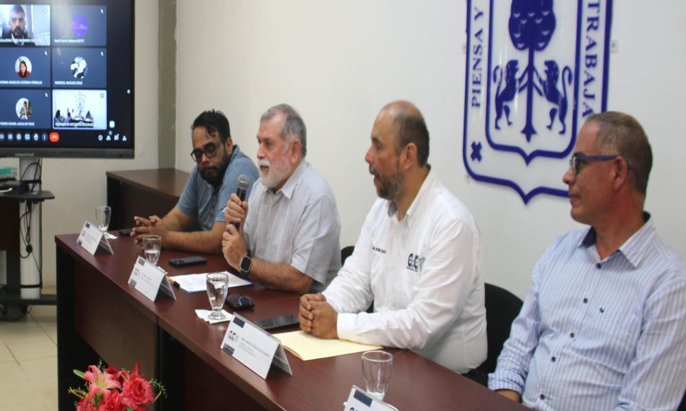 Entregan de constancias a ganadores de Emprende CUC