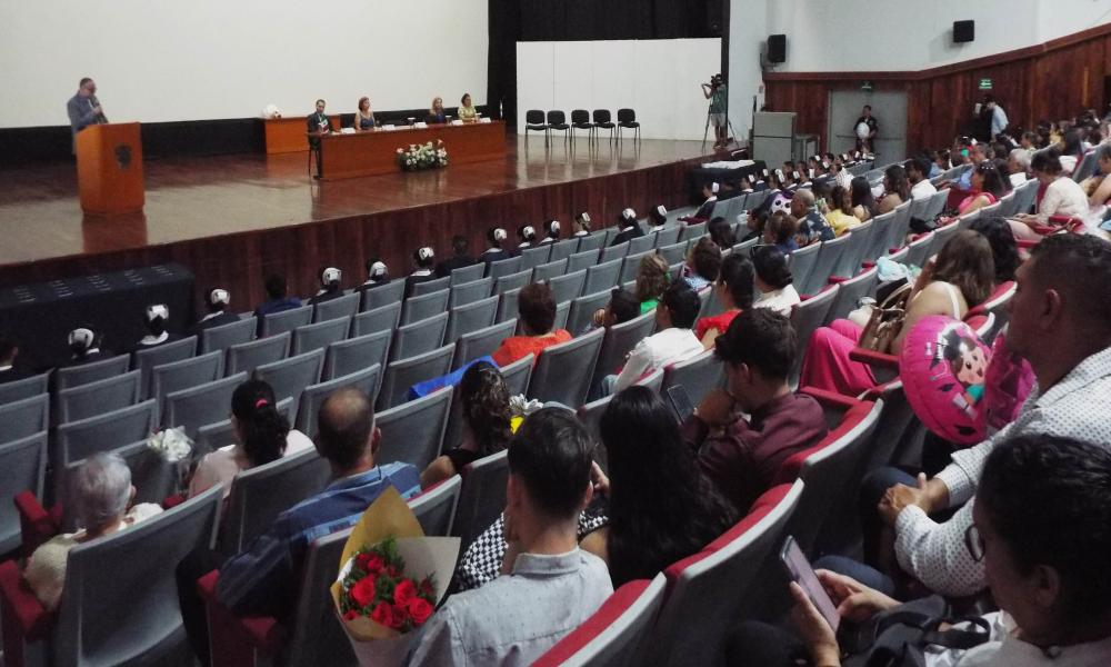 Contentos los egresados de la Generación XXVIII de la Lic. en Enfermería “Mtra. Cristina Medina Rodríguez”