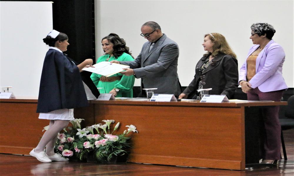 Egresa la XXV Generación de Enfermería, Mtra. Elizabeth Haro Ruiz