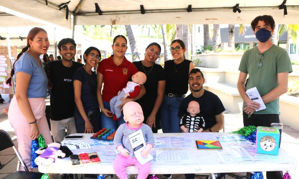 Más de 500 estudiantes de preparatorias asistieron a la Feria Educativa del CUCosta