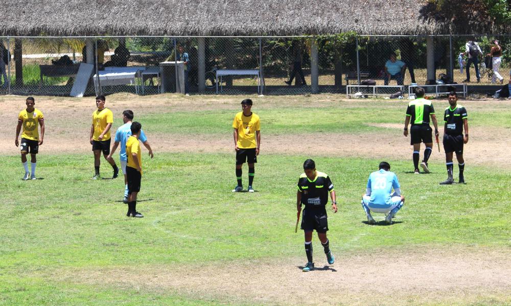 Viven una gran fiesta en la Gran Final de la Liga de Leones Negros 2024 CUCosta