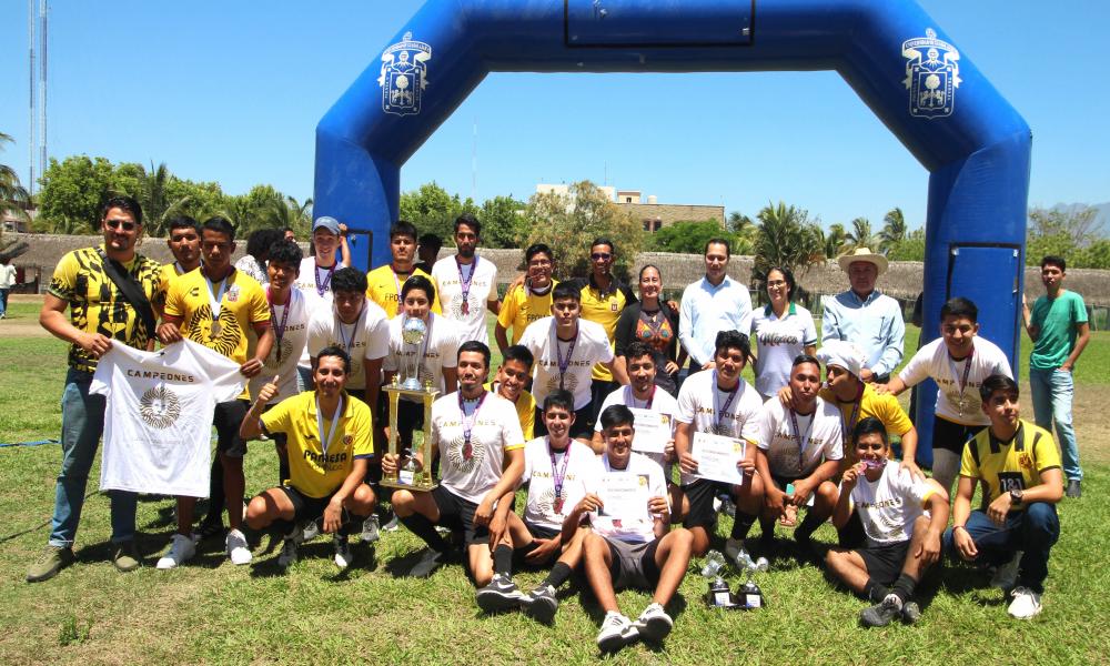 Viven una gran fiesta en la Gran Final de la Liga de Leones Negros 2024 CUCosta