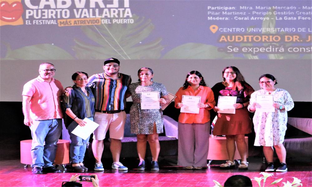 Comparten artistas experiencias en autogestión de proyecto culturales con la comunidad universitaria