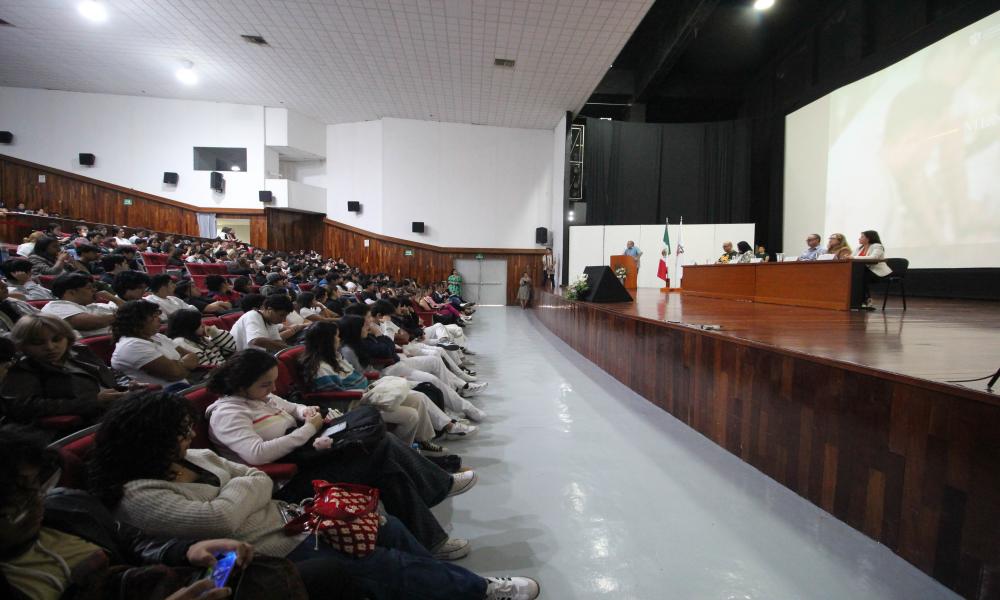 Dan la bienvenida a nuevas y nuevos Leones Negros de la UdeG en CUcosta
