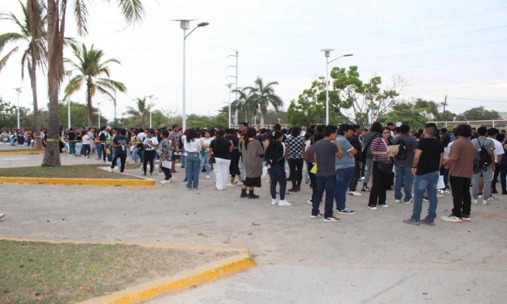 2,268 aspirantes presentaron examen de admisión en CUCosta, logrando asistencia del 94.42%