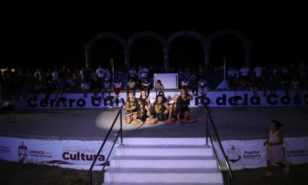 Espectacular cierre del 12° Festival de Danza CUCosta