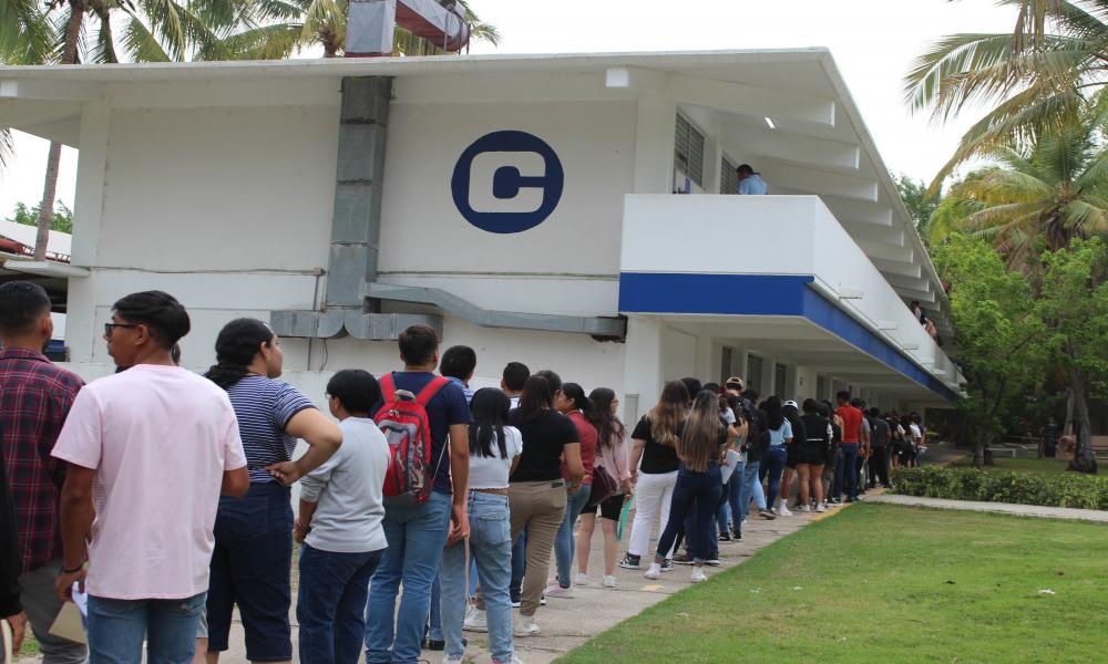 2,268 aspirantes presentaron examen de admisión en CUCosta, logrando asistencia del 94.42%