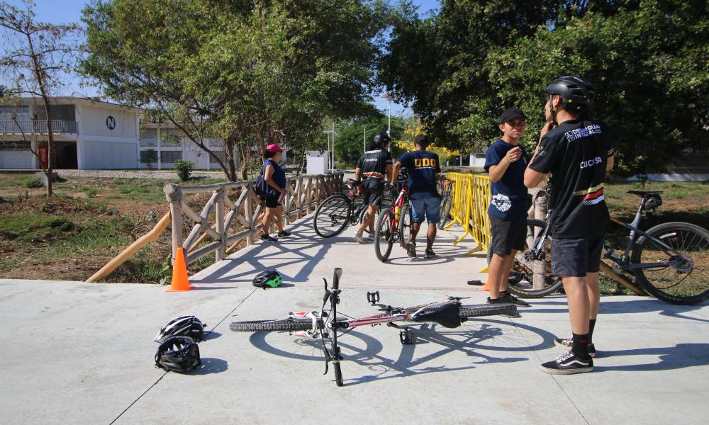 Rugen 130 universitarios en el Primer Duatlón realizado en CUCosta