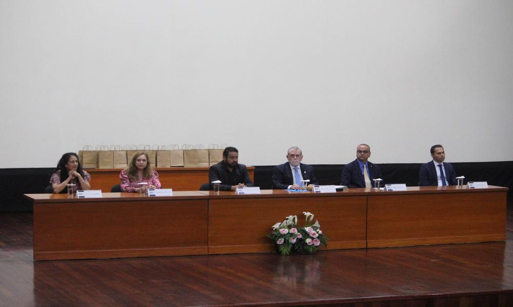 Concluye sus estudios 29 egresados de XIV Generación de la Lic. Cultura Física y Deportes