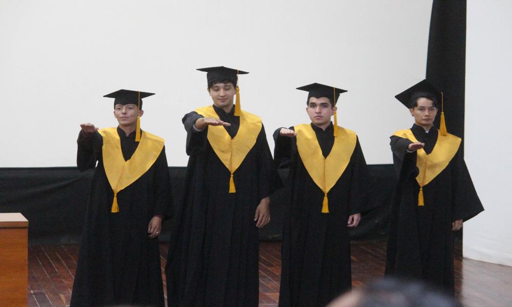 Concluye sus estudios 29 egresados de XIV Generación de la Lic. Cultura Física y Deportes