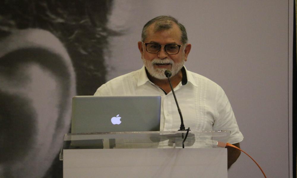 Reconoce el Dr. Jorge Téllez la labor social y humanística de especialistas en Rinoplastia