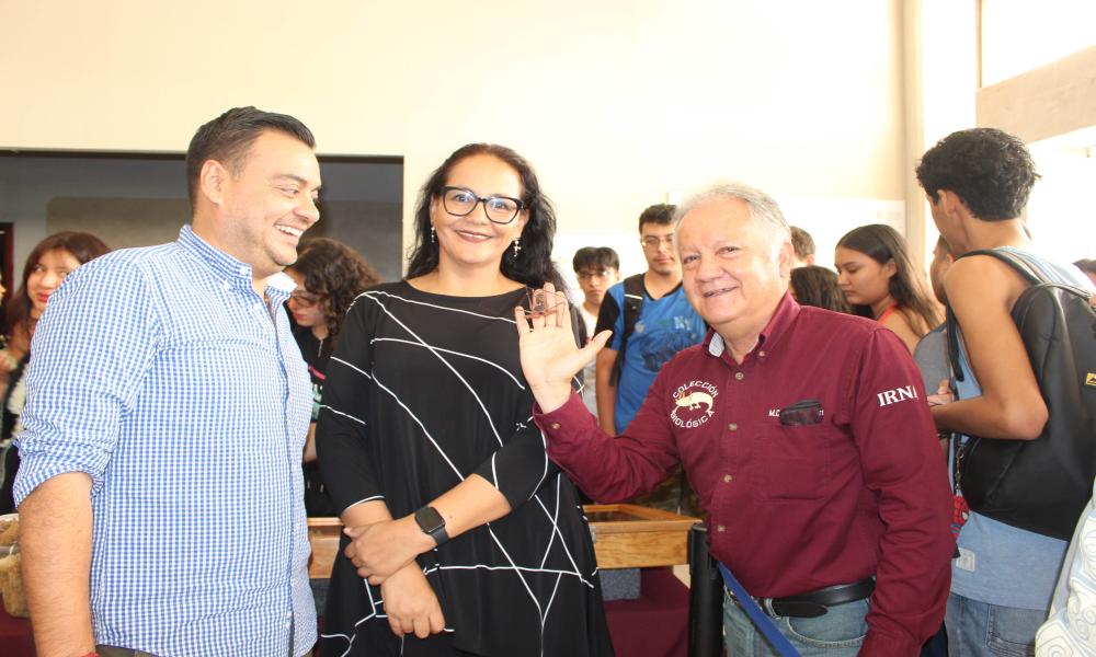 Celebran en CUCosta 15 años de mostrar la Colección Biológica Itinerante