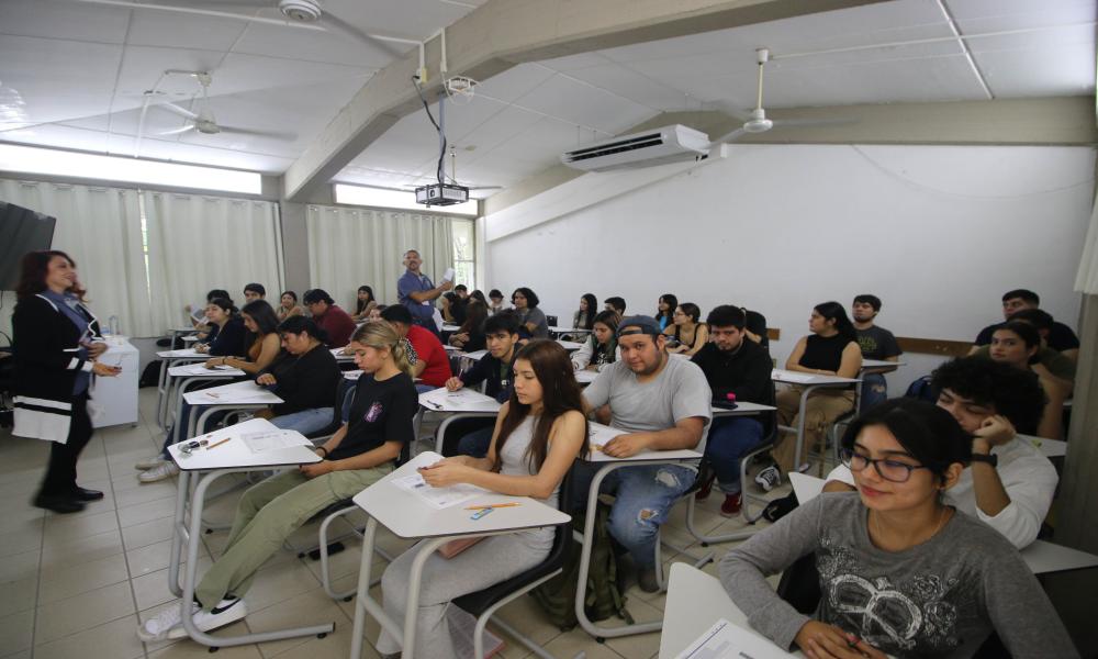 El 97 % de los aspirantes citados realizaron la prueba de aptitud académicas en CUCosta