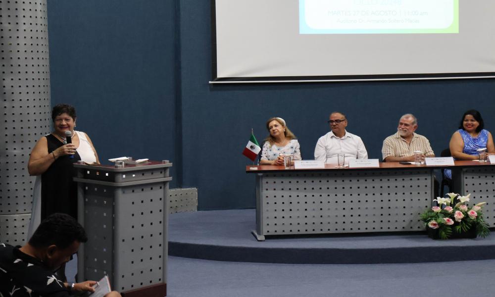 Regresan a CUCosta participantes del Sistema Universitario del Adulto Mayor