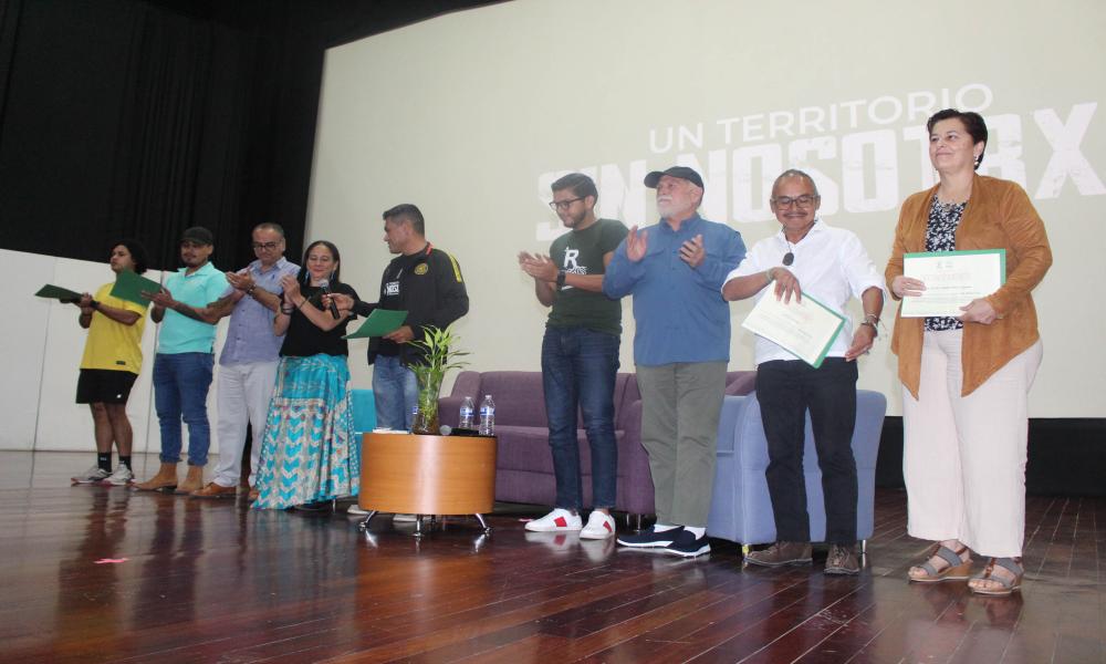 Presentan en CUCosta el documental “Un territorio sin nosotrxs”