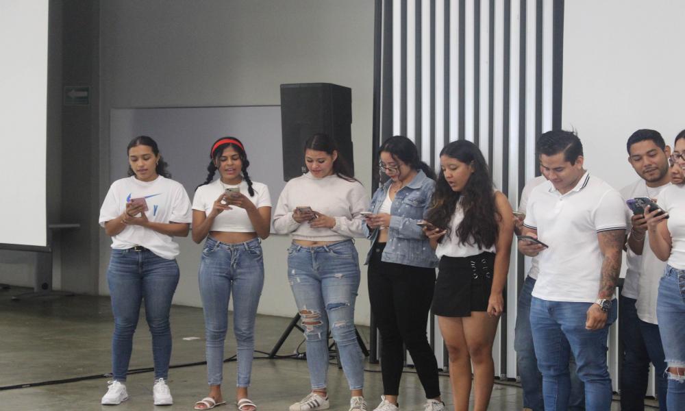 Participan 150 estudiantes en el Tradicional Evento de “Marche Noel”