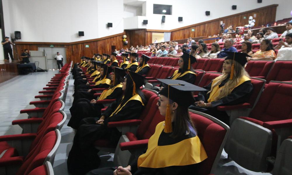 Se gradúa la Novena Generación de Nutriólogos egresados del CUCosta