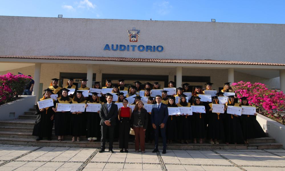 Se gradúa la Novena Generación de Nutriólogos egresados del CUCosta