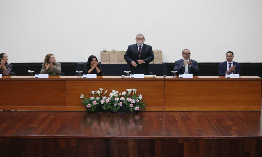 Emotivo acto académico de la XIII Generación de Licenciados en Cultura Física y Deportes