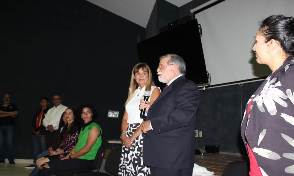 Reciben reconocimientos deportistas universitarios que participaron en el Campeonato Intercentros 2022