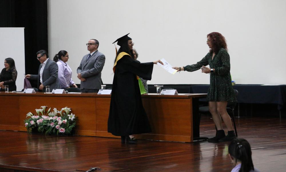 Egresa la XXXIV Generación de la Lic. en Diseño para la Comunicación Gráfica “Mtro. Candelario Macedo Hernández”