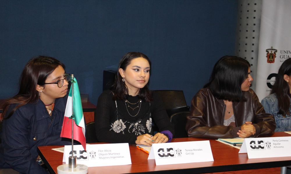 En CUCosta realizan programa de actividades en el Día Internacional de la Mujer