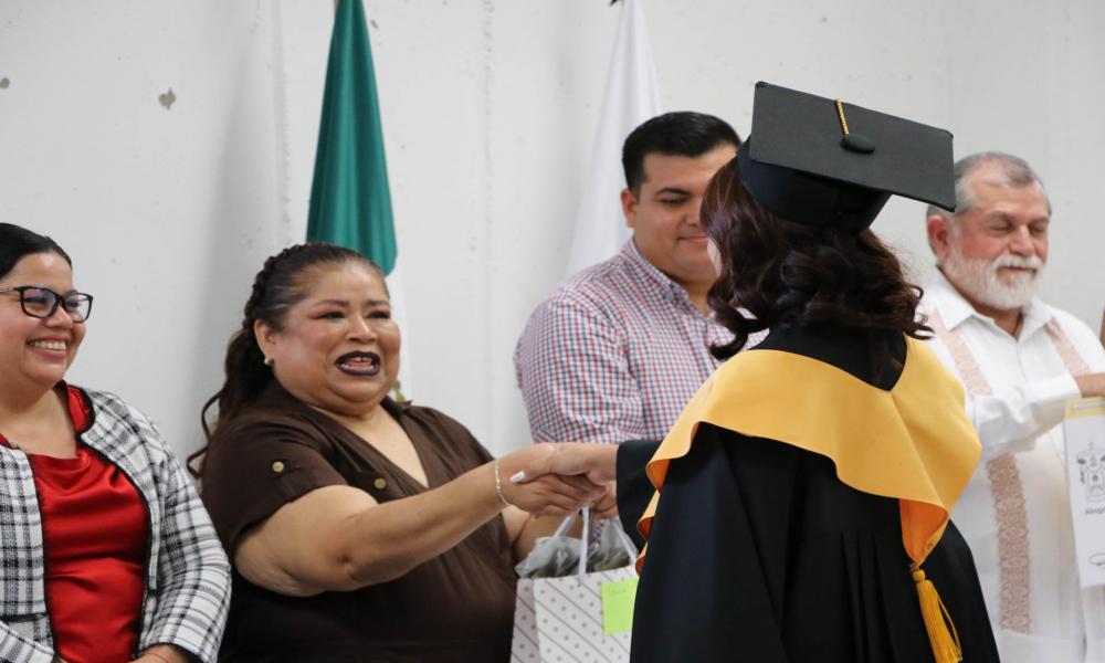 Egresa la VIII Generación de la Lic. en Administración y III Generación de Abogado en el Módulo de Tomatlán