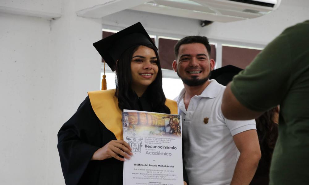 Egresa la VIII Generación de la Lic. en Administración y III Generación de Abogado en el Módulo de Tomatlán